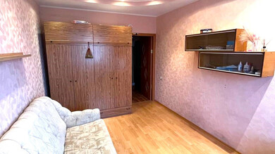 Продается 2-комн. кв. 56 м² этаж 1/9