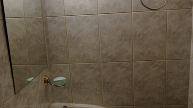 Продается 2-комн. кв. 44 м² этаж 2/5