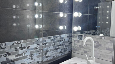 Продается 2-комн. кв. 41 м² этаж 2/5